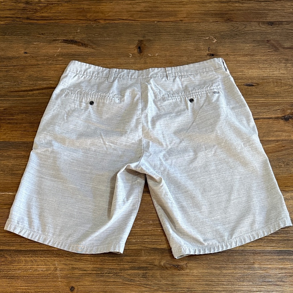 Hurley Light Gray Flat Front Men's Shorts, Nike dri fit - Picture 3 of 6